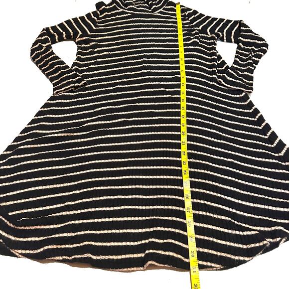 AEO American Eagle Soft & Sexy Black and Beige Striped Sweater Dress Women's M - Picture 7 of 8